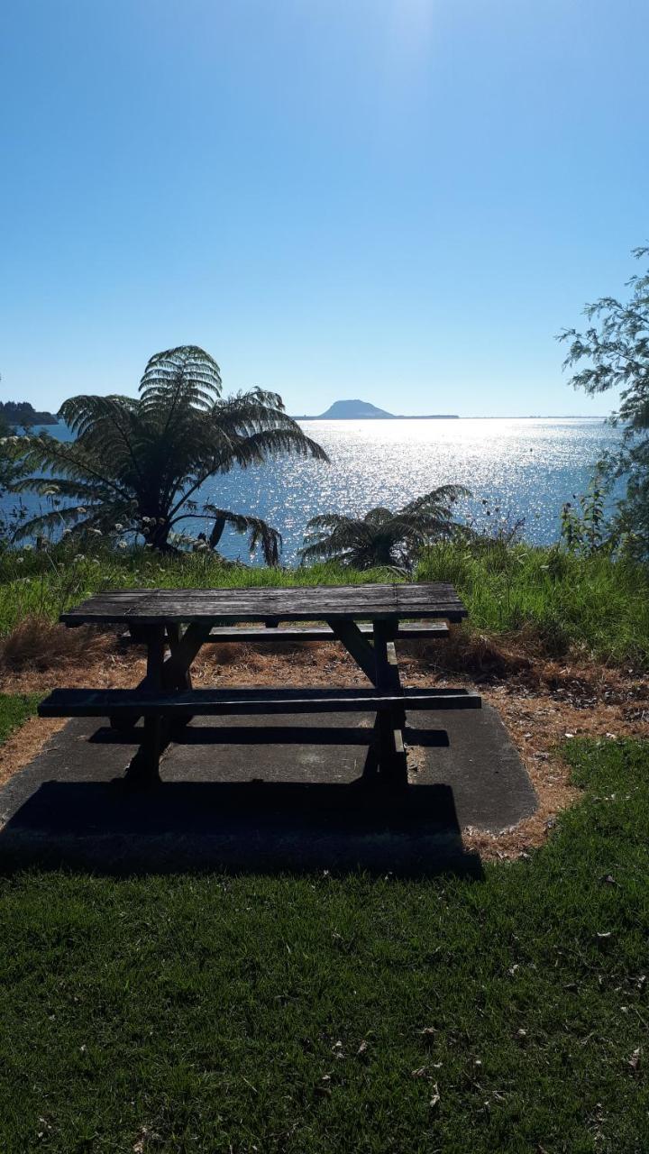 Guest House On Plummers Point Tauranga Exterior photo