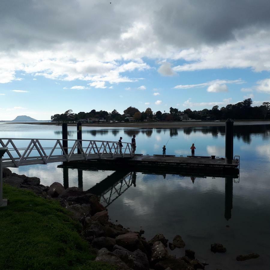 Guest House On Plummers Point Tauranga Exterior photo